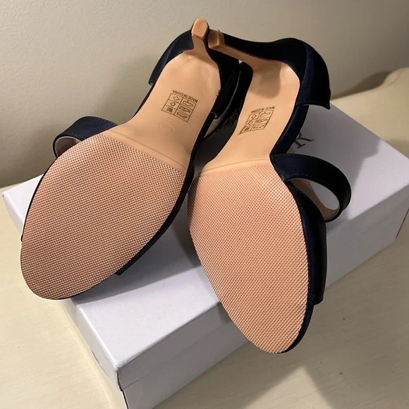 NIB: Nina Navy Heels w/Crystal Rhinestone - Picture 4 of 5